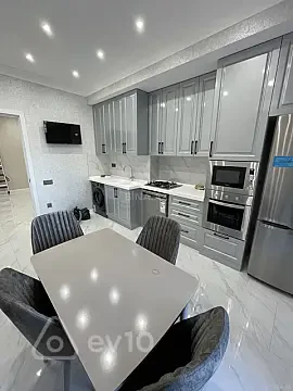 Kirayə verilir 3 otaqlı yeni tikili 110 m² — Bakı, Nərimanov 3 otaq 110.00 m²