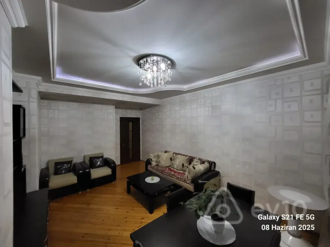 Kirayə verilir 2 otaqlı yeni tikili 82 m²