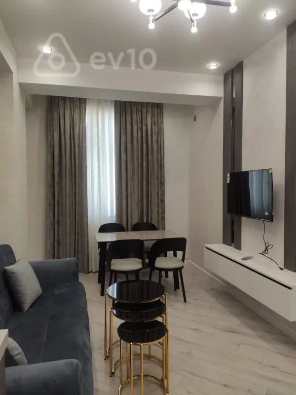 Kirayə verilir 2 otaqlı yeni tikili 50 m²