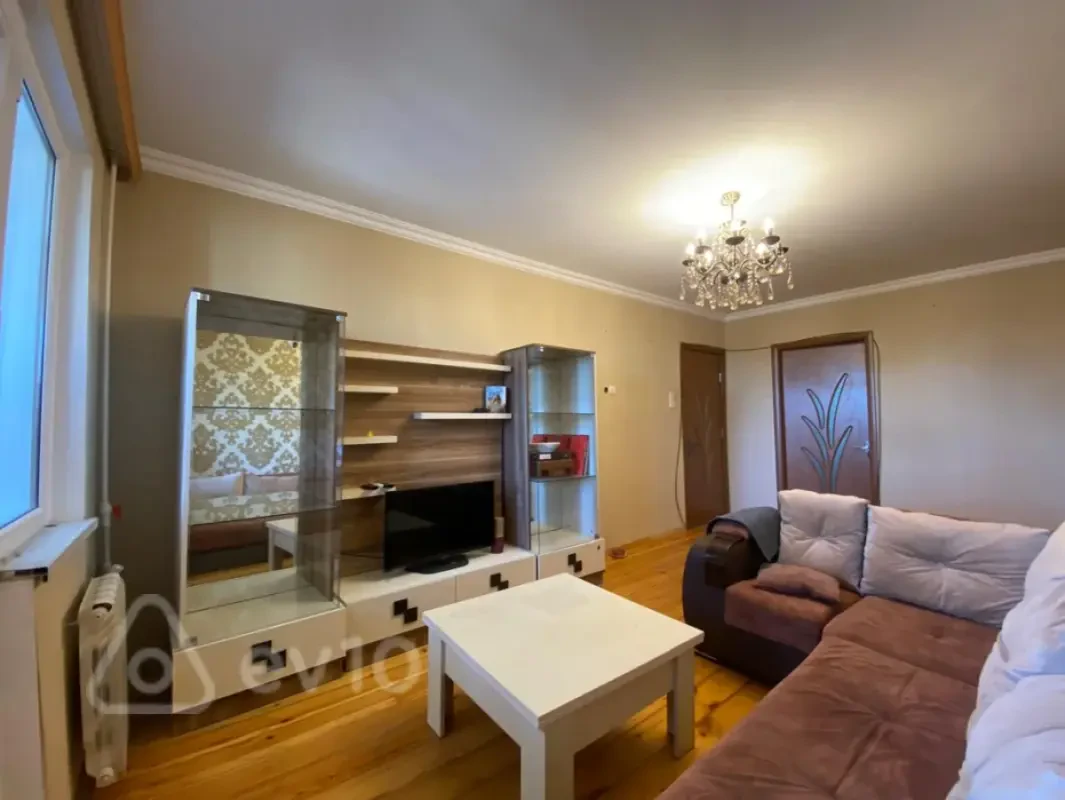 Kirayə verilir 2 otaqlı köhnə tikili 44 m²
