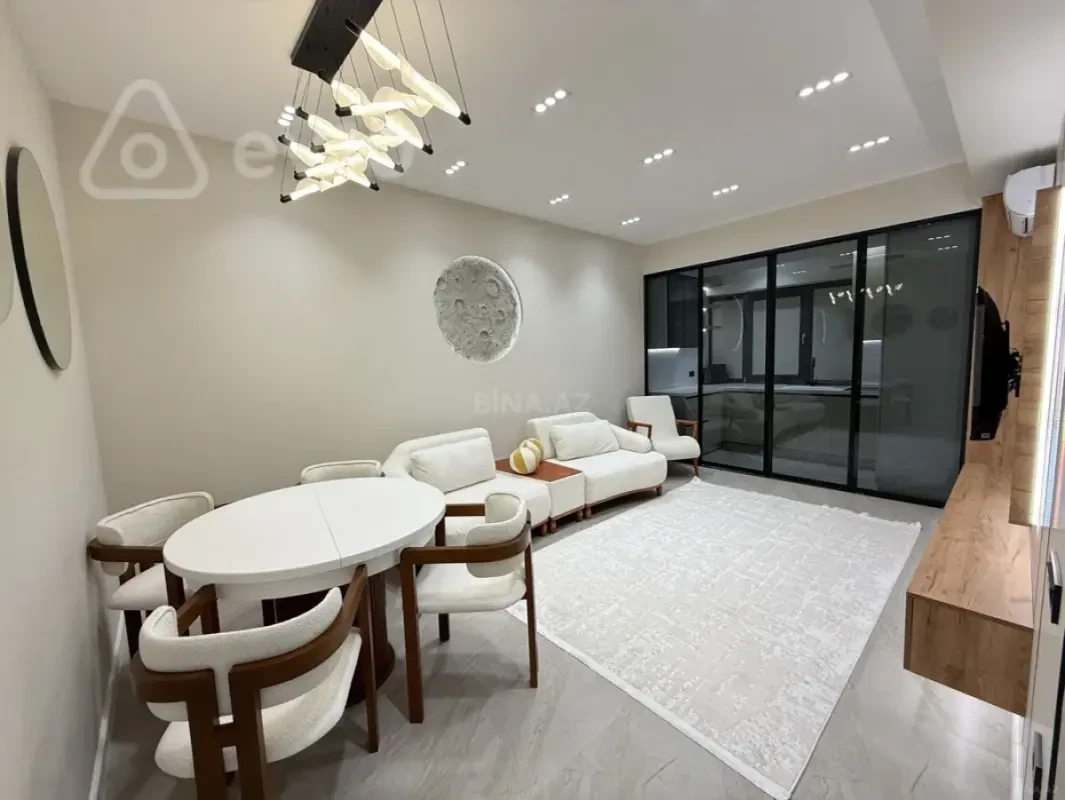 Kirayə verilir 2 otaqlı yeni tikili 70 m²