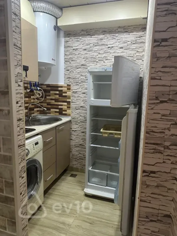 Kirayə verilir 1 otaqlı yeni tikili 50 m²