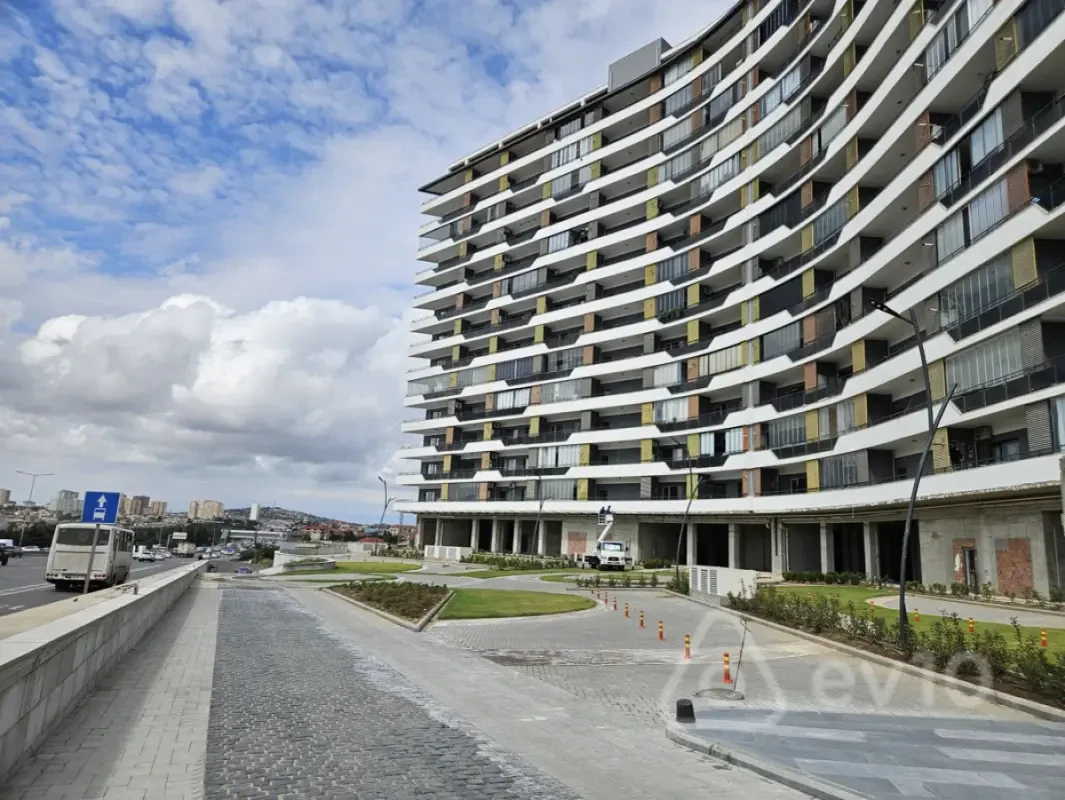 Satılır 4 otaqlı yeni tikili 167 m²