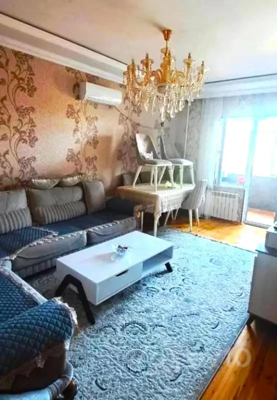 Satılır 3 otaqlı köhnə tikili 80 m²