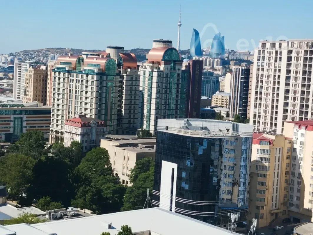 Satılır 2 otaqlı yeni tikili 58 m²