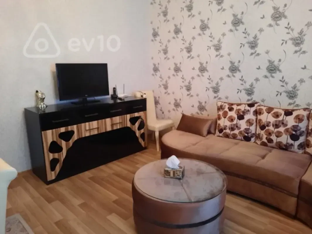 Kirayə verilir 3 otaqlı yeni tikili 85 m²