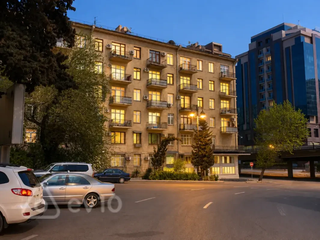 Kirayə verilir 2 otaqlı köhnə tikili 52 m²