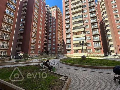Satılır 5 otaqlı köhnə tikili 75 m² — Bakı, Nəsimi 5 otaq 75.00 m²