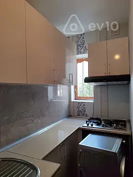 Kirayə verilir 2 otaqlı köhnə tikili 45 m² — Bakı, Binəqədi 2 otaq 45.00 m²