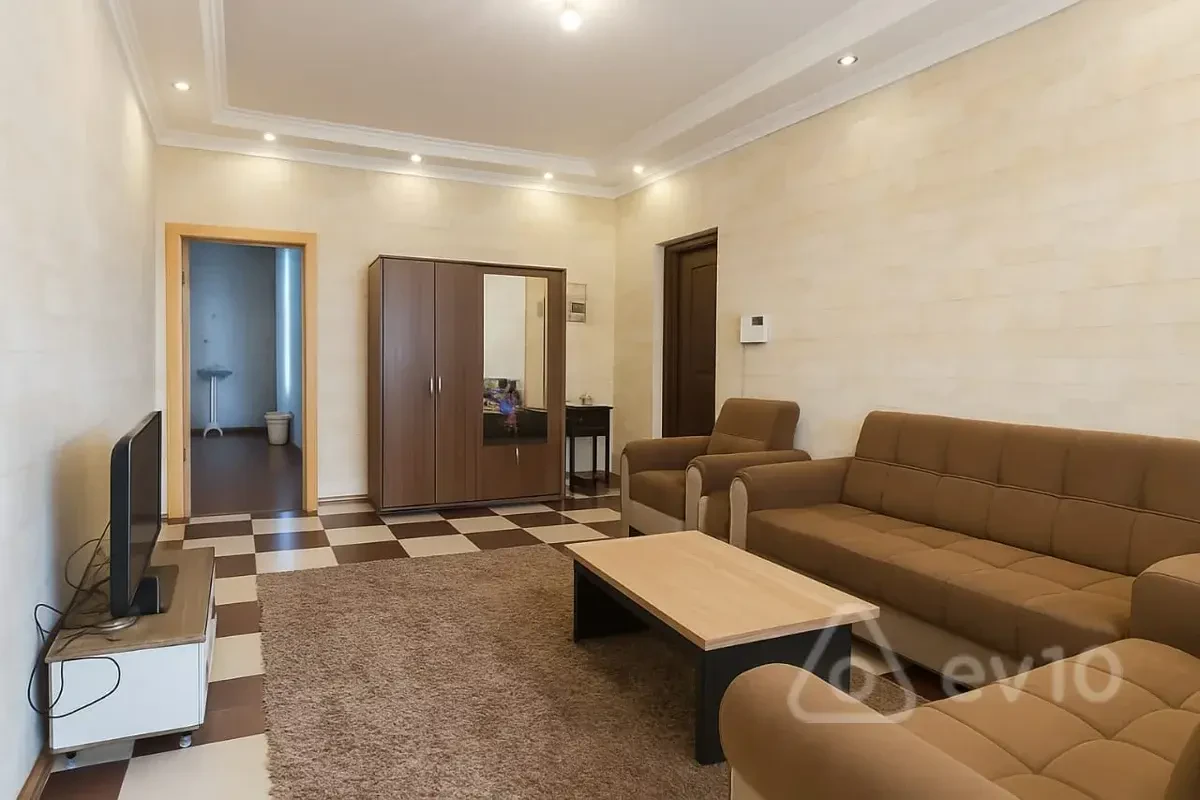 Kirayə verilir 3 otaqlı yeni tikili 100 m²