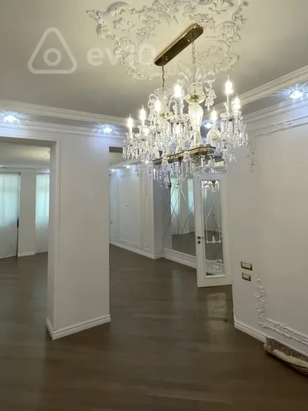 Satılır 3 otaqlı yeni tikili 181 m²