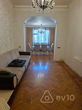 Kirayə verilir 2 otaqlı köhnə tikili 70 m² — Bakı, Nərimanov 2 otaq 70.00 m²