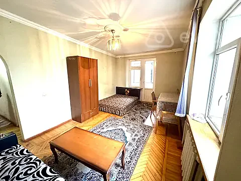 Kirayə verilir 1 otaqlı köhnə tikili 45 m² — Bakı, Yasamal 1 otaq 45.00 m²