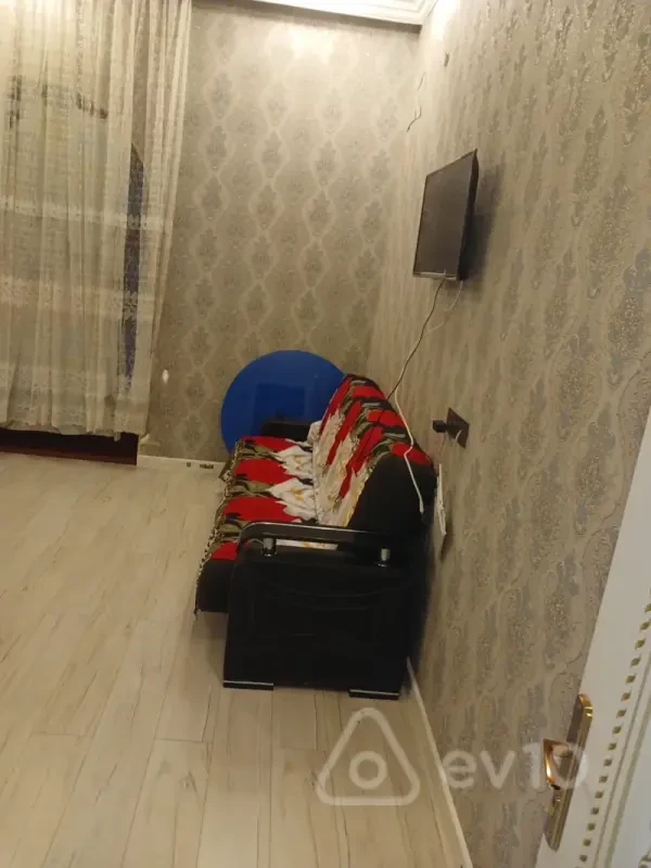 Kirayə verilir 2 otaqlı yeni tikili 66 m²