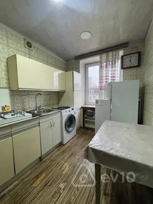 Satılır 3 otaqlı köhnə tikili 65 m²