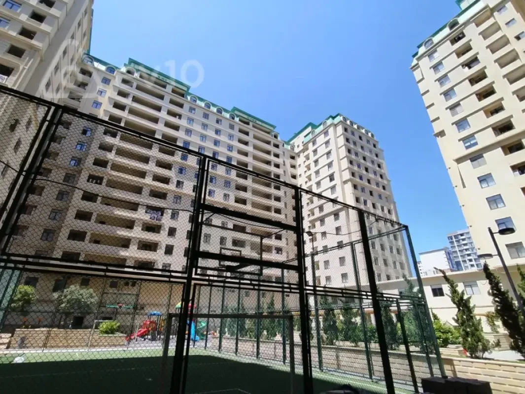 Satılır 4 otaqlı yeni tikili 215 m²