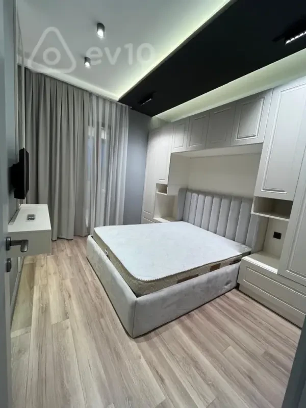 Kirayə verilir 2 otaqlı yeni tikili 60 m²