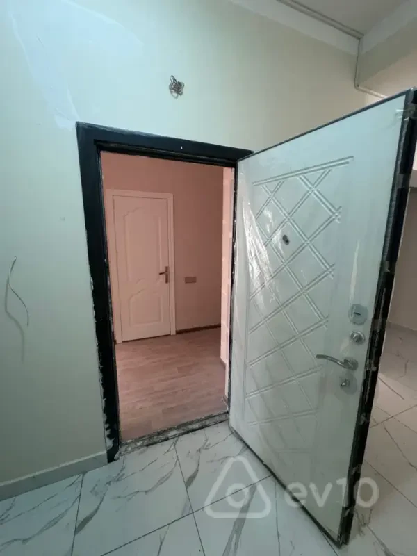 Satılır 3 otaqlı yeni tikili 80 m²