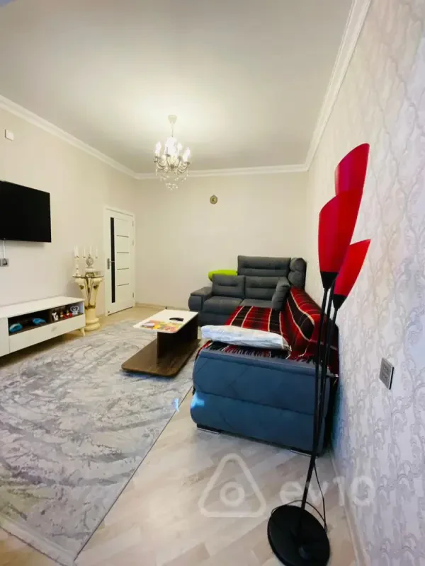 Kirayə verilir 2 otaqlı yeni tikili 70 m²