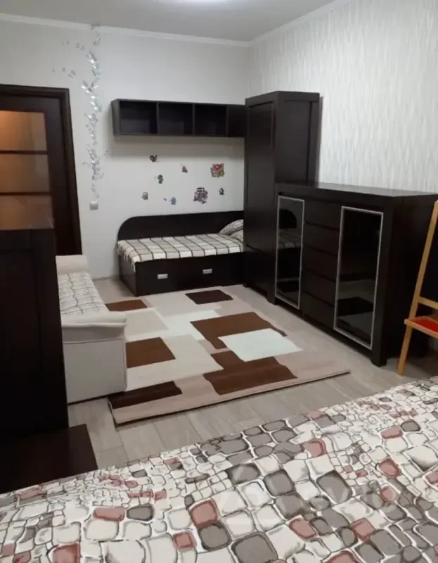 Kirayə verilir 2 otaqlı köhnə tikili 50 m²