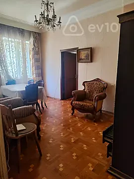 Kirayə verilir 4 otaqlı köhnə tikili 100 m² — Bakı, Nəsimi 4 otaq 100.00 m²