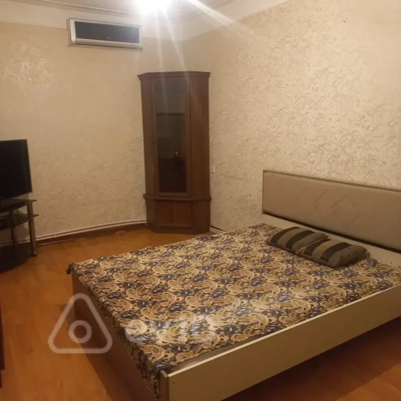 Kirayə verilir 1 otaqlı köhnə tikili 45 m²