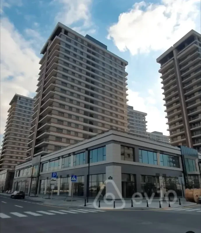 Satılır 2 otaqlı yeni tikili 65 m²