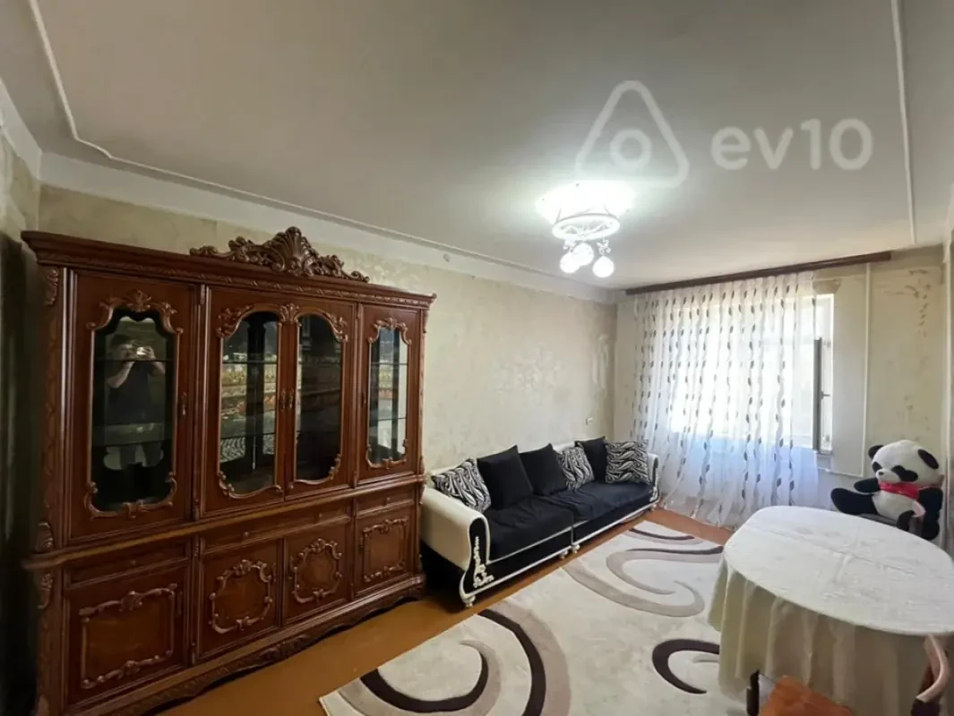 Kirayə verilir 3 otaqlı köhnə tikili 80 m²