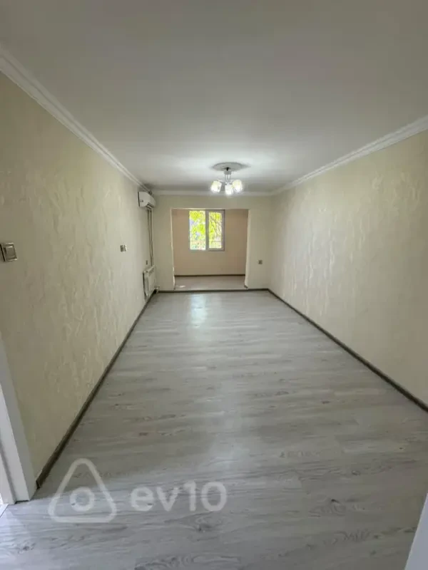 Kirayə verilir 2 otaqlı köhnə tikili 52 m²