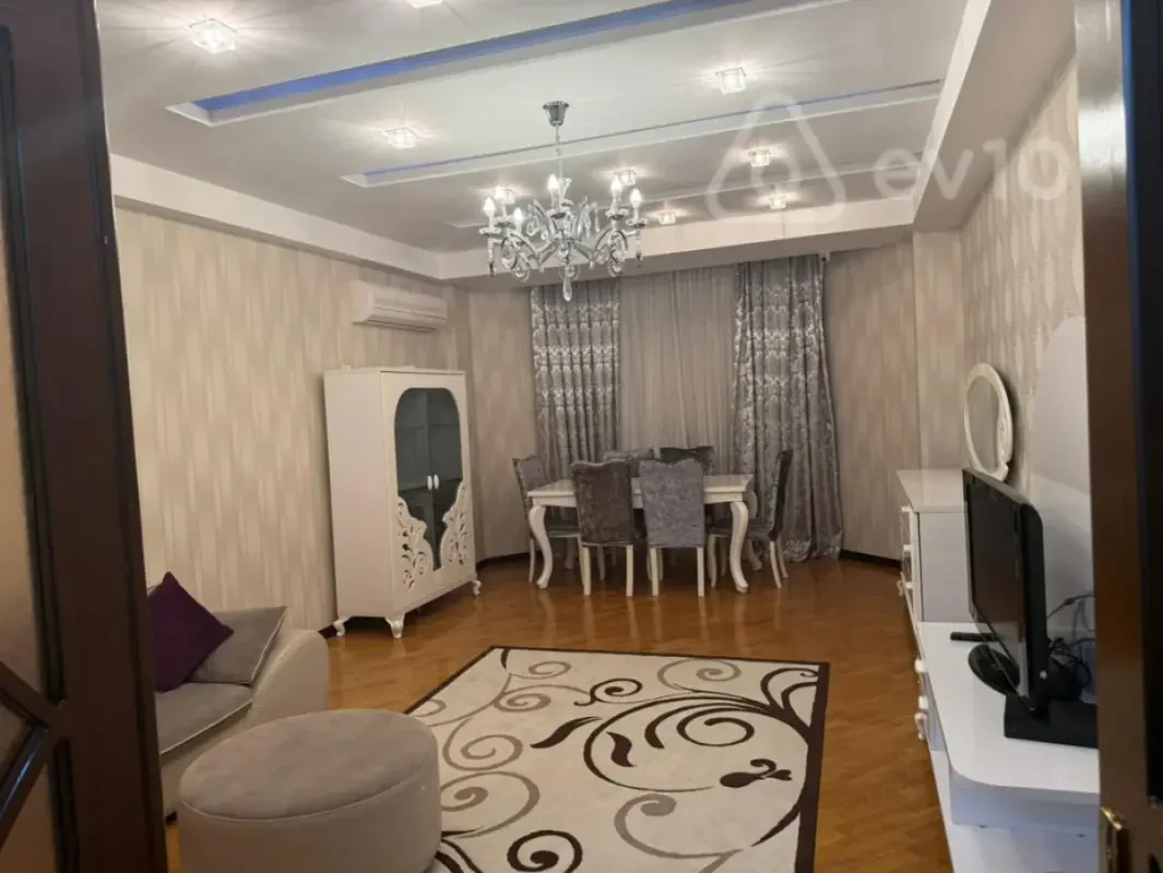 Kirayə verilir 3 otaqlı yeni tikili 102 m²