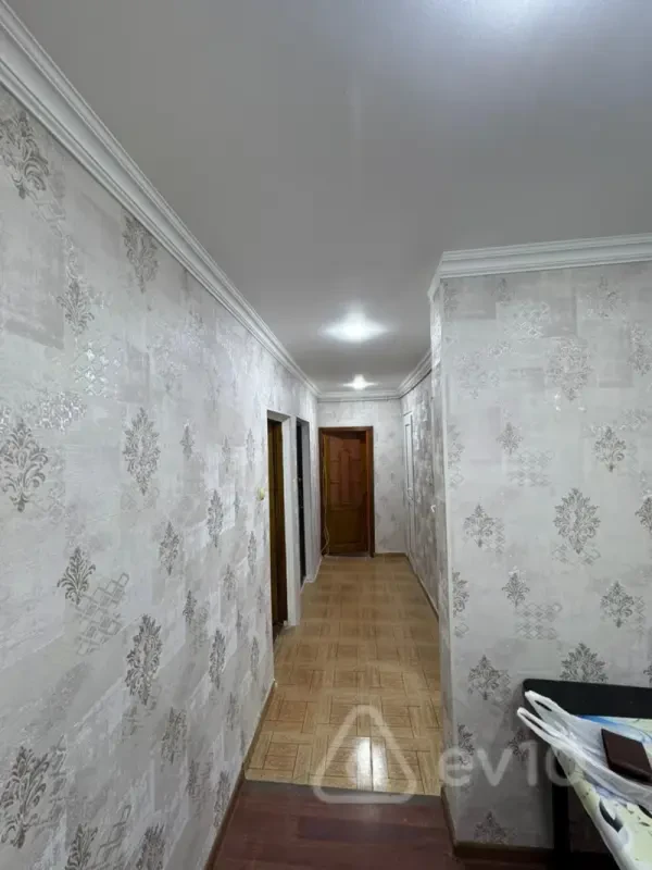 Kirayə verilir 3 otaqlı köhnə tikili 95 m²