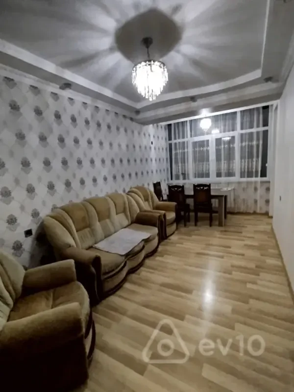 Kirayə verilir 3 otaqlı yeni tikili 80 m²