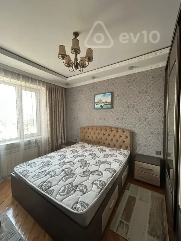 Kirayə verilir 2 otaqlı köhnə tikili 55 m²