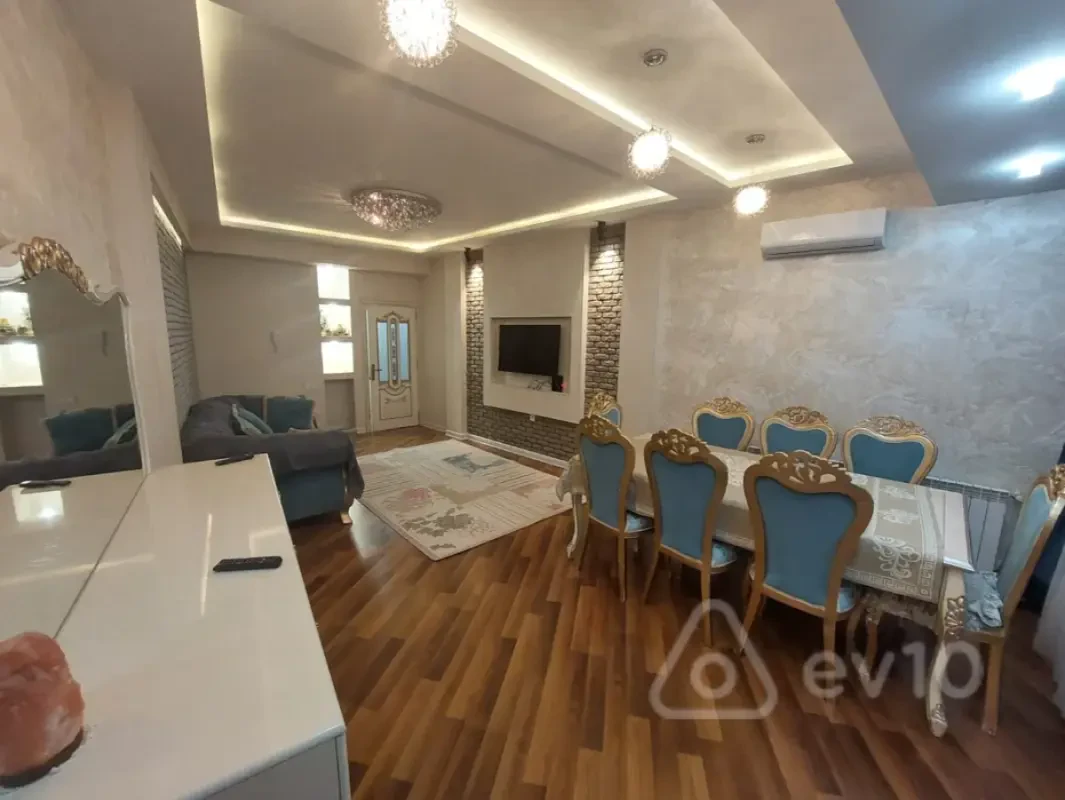 Kirayə verilir 3 otaqlı yeni tikili 110 m²