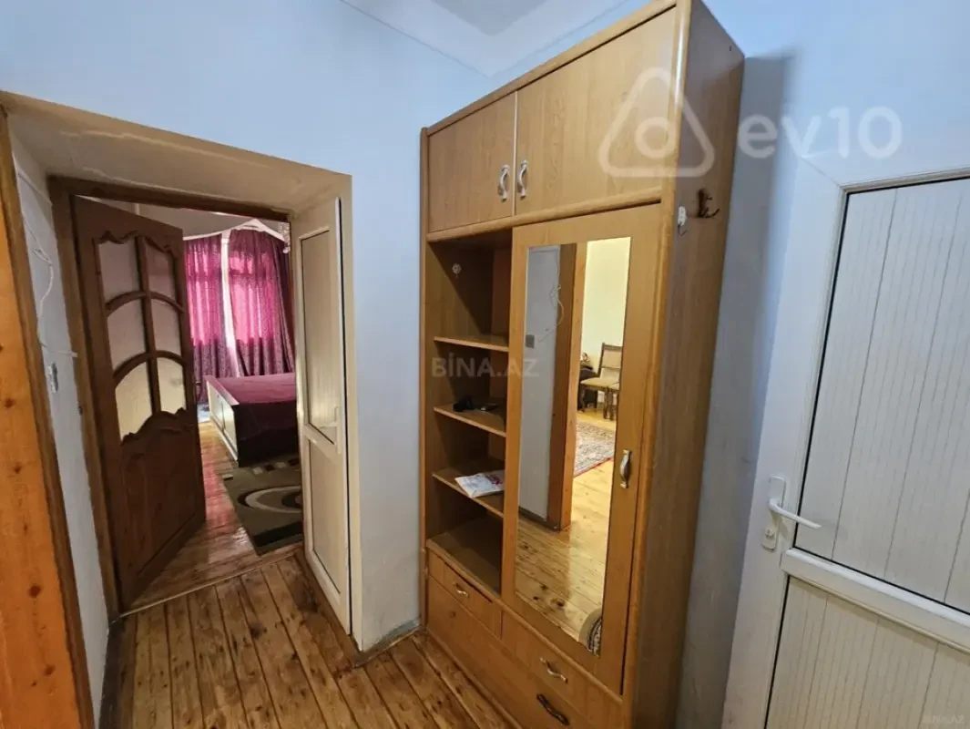 Kirayə verilir 3 otaqlı köhnə tikili 70 m²