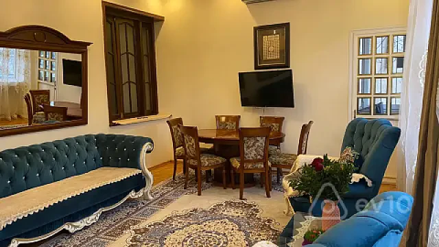 Kirayə verilir 4 otaqlı köhnə tikili 130 m² — Bakı, Yasamal 4 otaq 130.00 m²