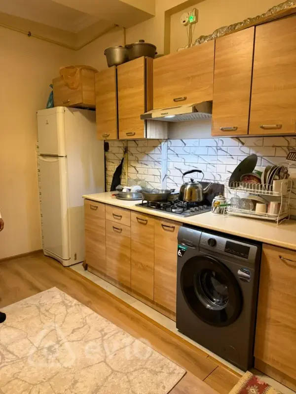 Kirayə verilir 4 otaqlı yeni tikili 90 m²