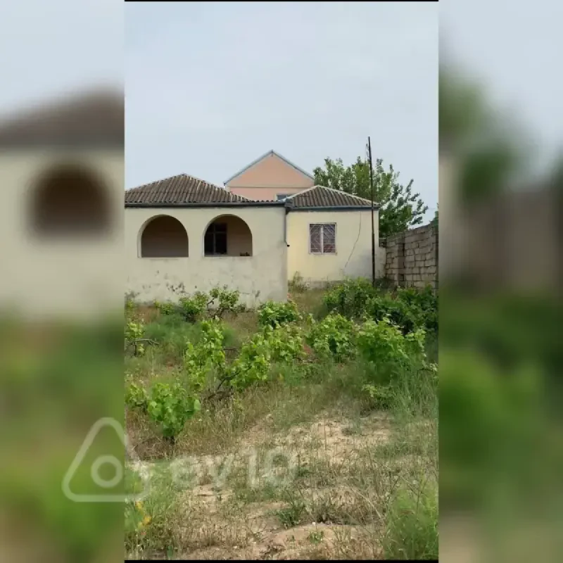 Satılır 5 otaqlı həyət evi 100 m²