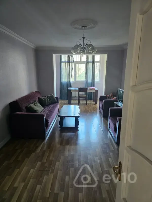 Kirayə verilir 3 otaqlı köhnə tikili 80 m²