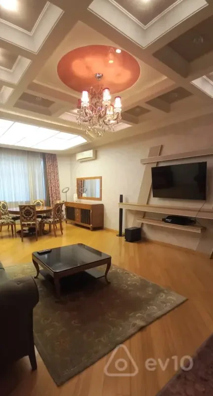 Satılır 4 otaqlı yeni tikili 185 m²