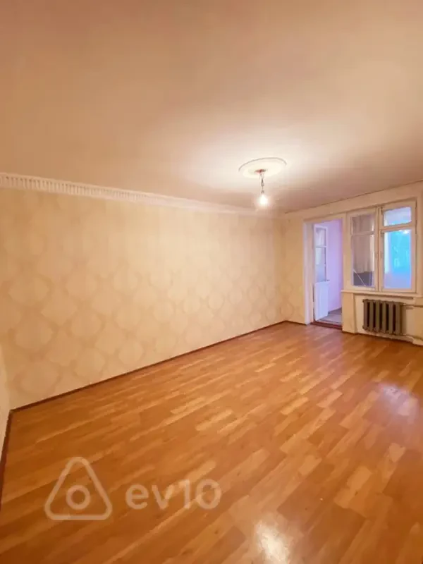 Kirayə verilir 3 otaqlı köhnə tikili 70 m²