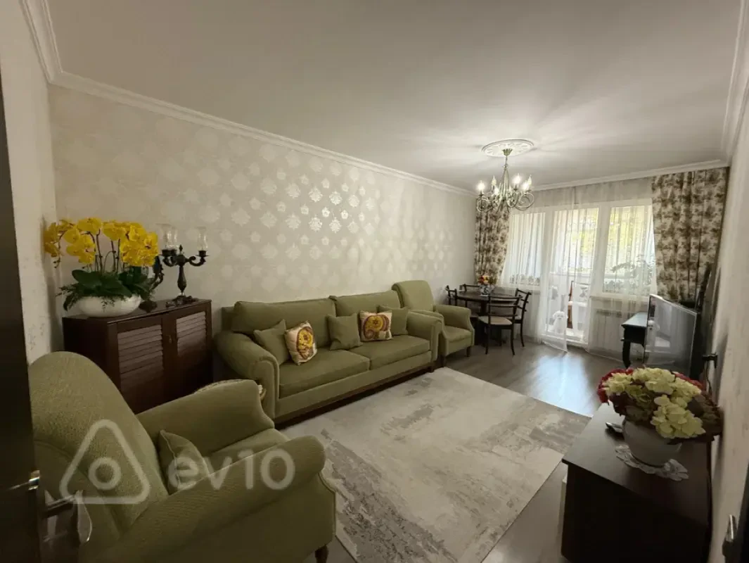 Satılır 3 otaqlı köhnə tikili 74 m²