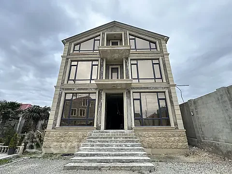 Satılır 7 otaqlı həyət evi 390 m² — Bakı, Binəqədi 7 otaq 390.00 m²