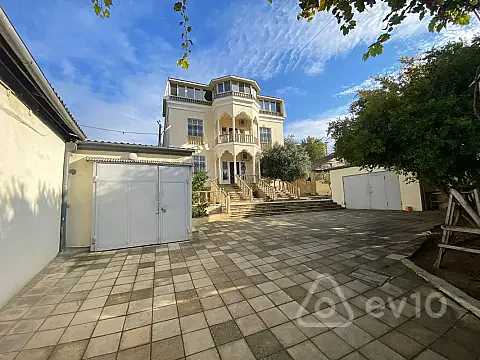 Satılır 9 otaqlı həyət evi 435 m² — Bakı, Binəqədi 9 otaq 435.00 m²