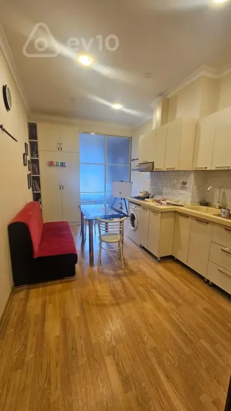 Kirayə verilir 2 otaqlı yeni tikili 40 m²