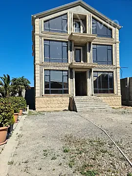 Satılır 15 otaqlı həyət evi 550 m² — Bakı, Binəqədi 15 otaq 550.00 m²