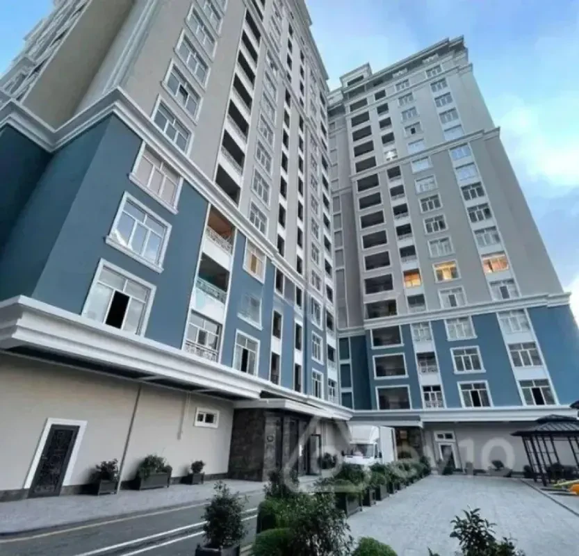 Kirayə verilir 2 otaqlı yeni tikili 80 m²
