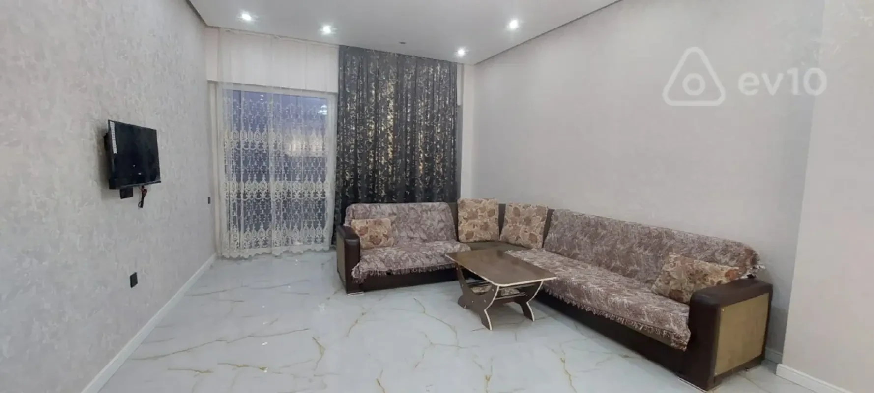 Kirayə verilir 2 otaqlı yeni tikili 70 m²
