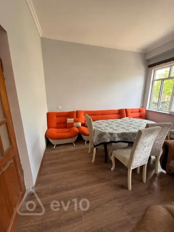 Kirayə verilir 2 otaqlı həyət evi 40 m²
