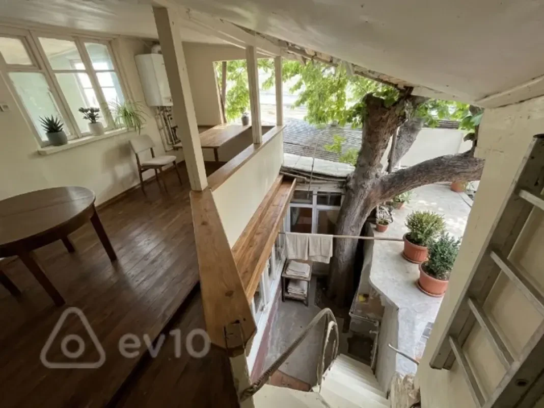 Satılır 5 otaqlı həyət evi 130 m²